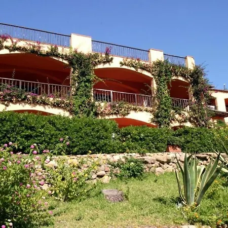 Chrysalis Bay Aparthotel *